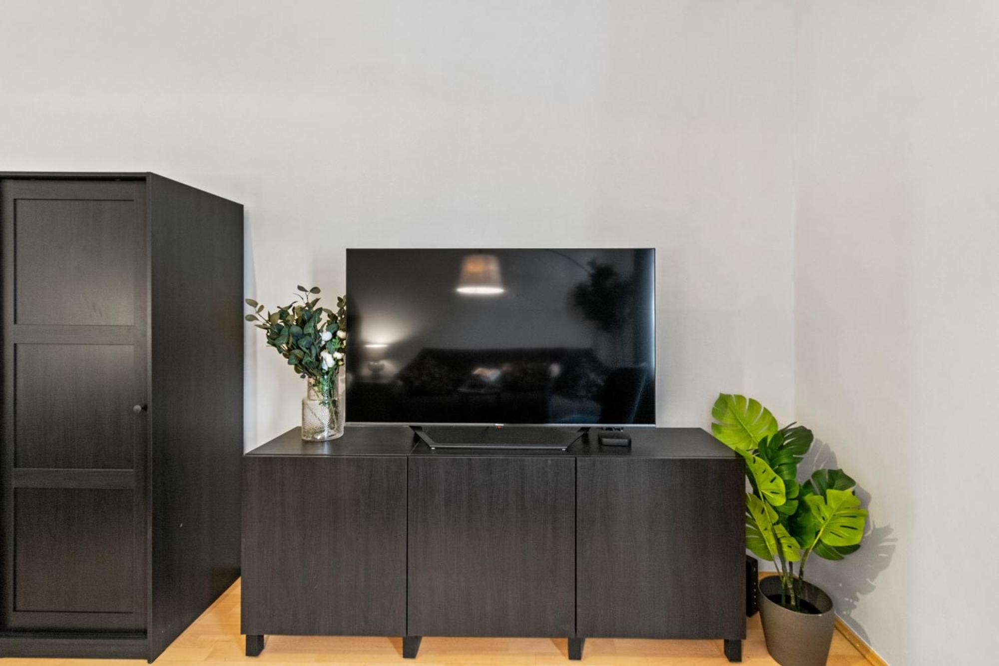 Stylish Apartment, 4 Min To U3 Zipperer Strasse Wien Eksteriør billede