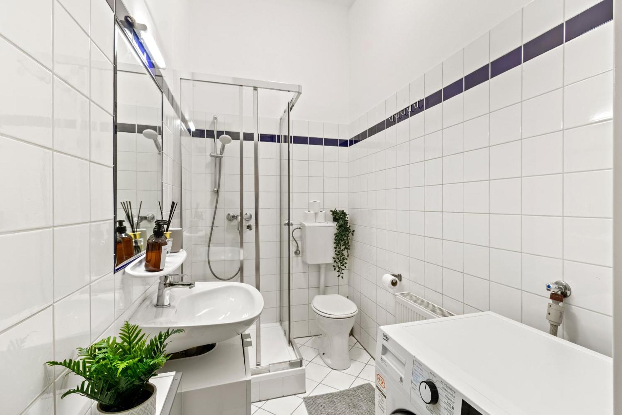 Stylish Apartment, 4 Min To U3 Zipperer Strasse Wien Eksteriør billede