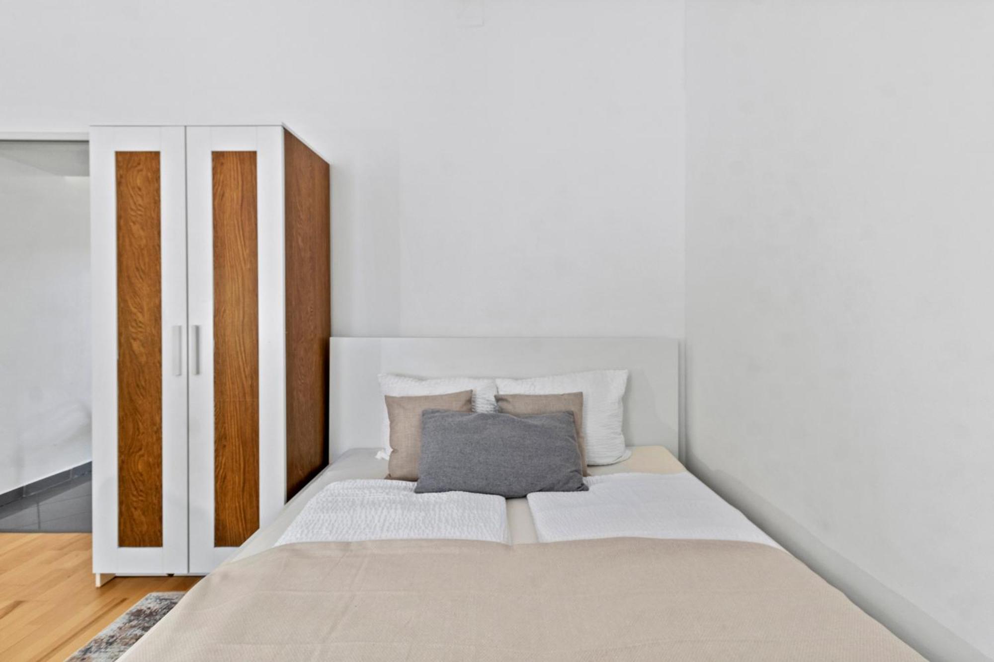 Stylish Apartment, 4 Min To U3 Zipperer Strasse Wien Eksteriør billede