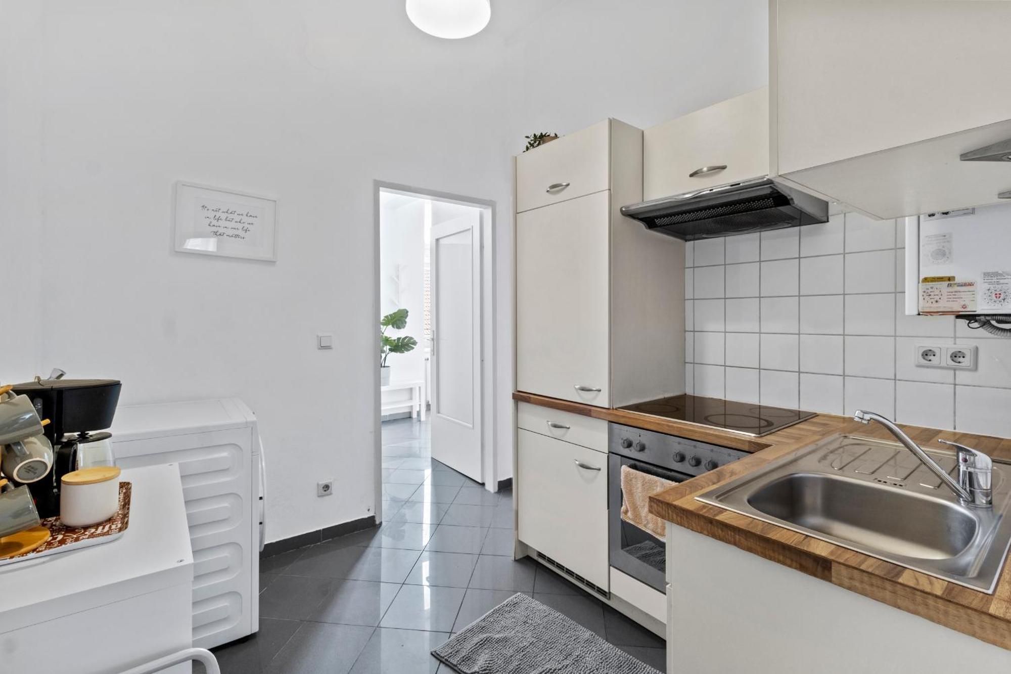 Stylish Apartment, 4 Min To U3 Zipperer Strasse Wien Eksteriør billede